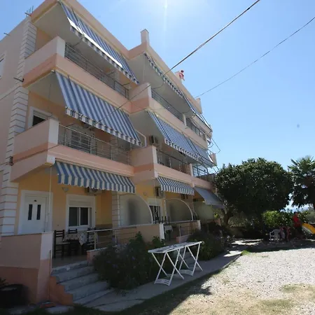 Alexia Apartments *