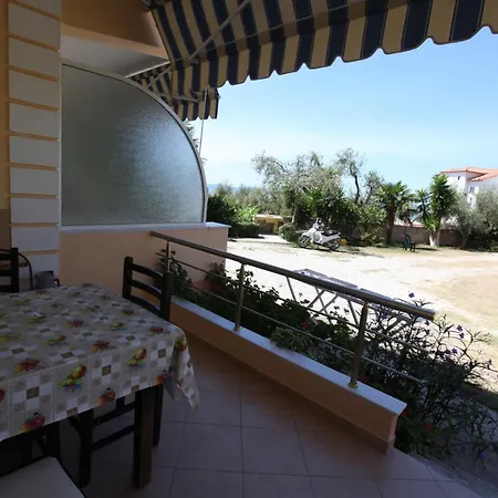 Alexia Apartments *